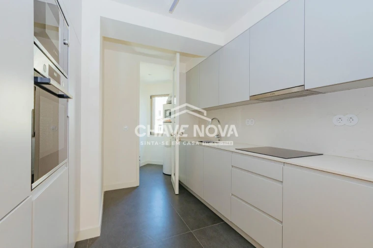 Apartamento T2 para Venda em Santo António Foto 7