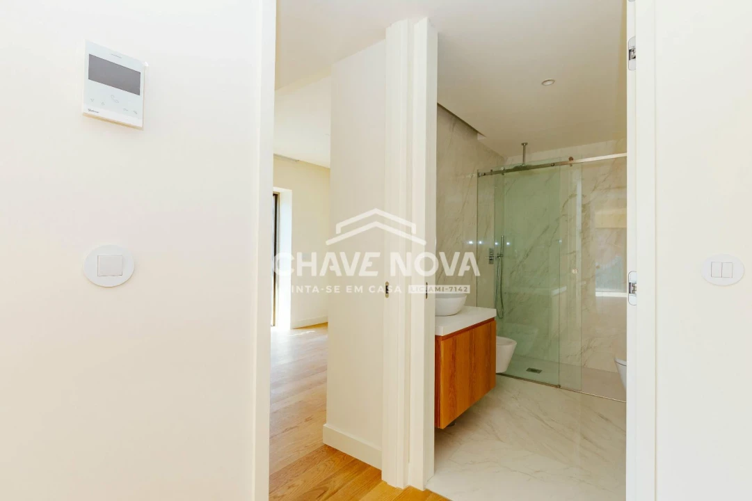 Apartamento T1 para Venda em Santo António Foto 12