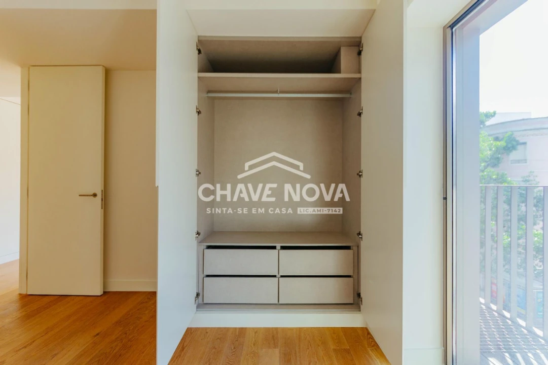 Apartamento T1 para Venda em Santo António Foto 24