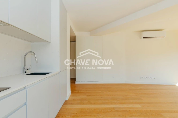 Apartamento T1 para Venda em Santo António Foto 5