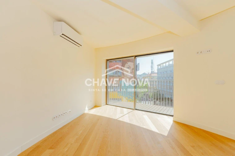 Apartamento T1 para Venda em Santo António Foto 7