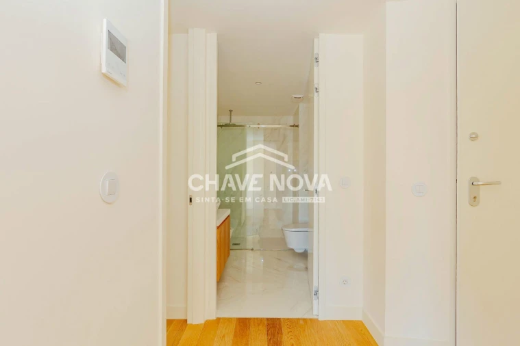Apartamento T1 para Venda em Santo António Foto 11