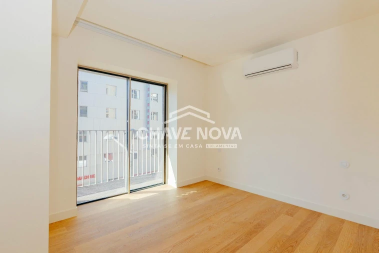 Apartamento T1 para Venda em Santo António Foto 15