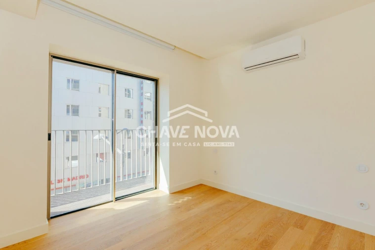 Apartamento T1 para Venda em Santo António Foto 16