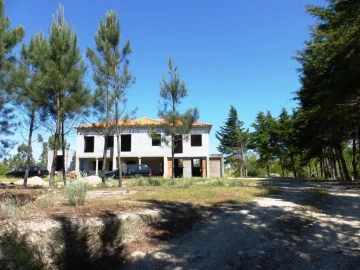 Moradia T5 para Venda em Soalhães