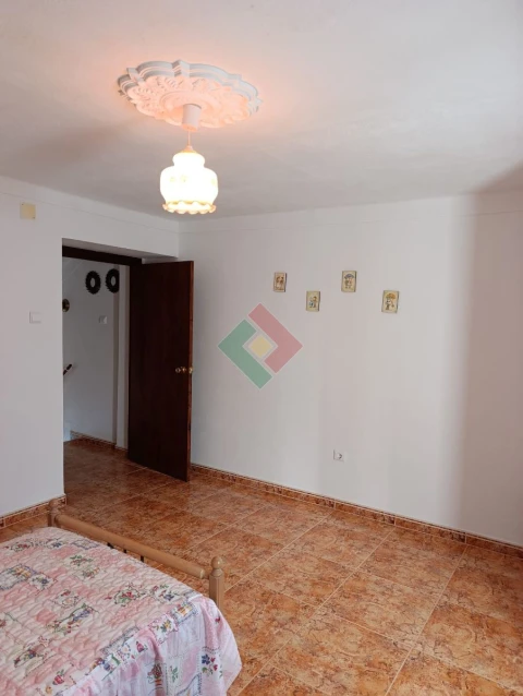 Moradia T2 para Venda em Santa Maria de Marvão