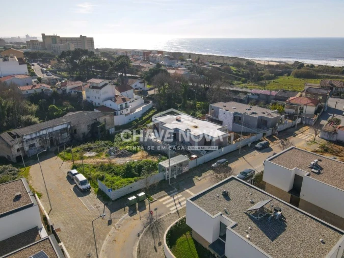 Moradia T3 para Venda em São Felix da Marinha Foto 10