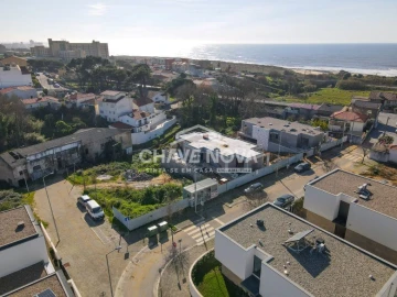 Moradia T3 para Venda em São Felix da Marinha