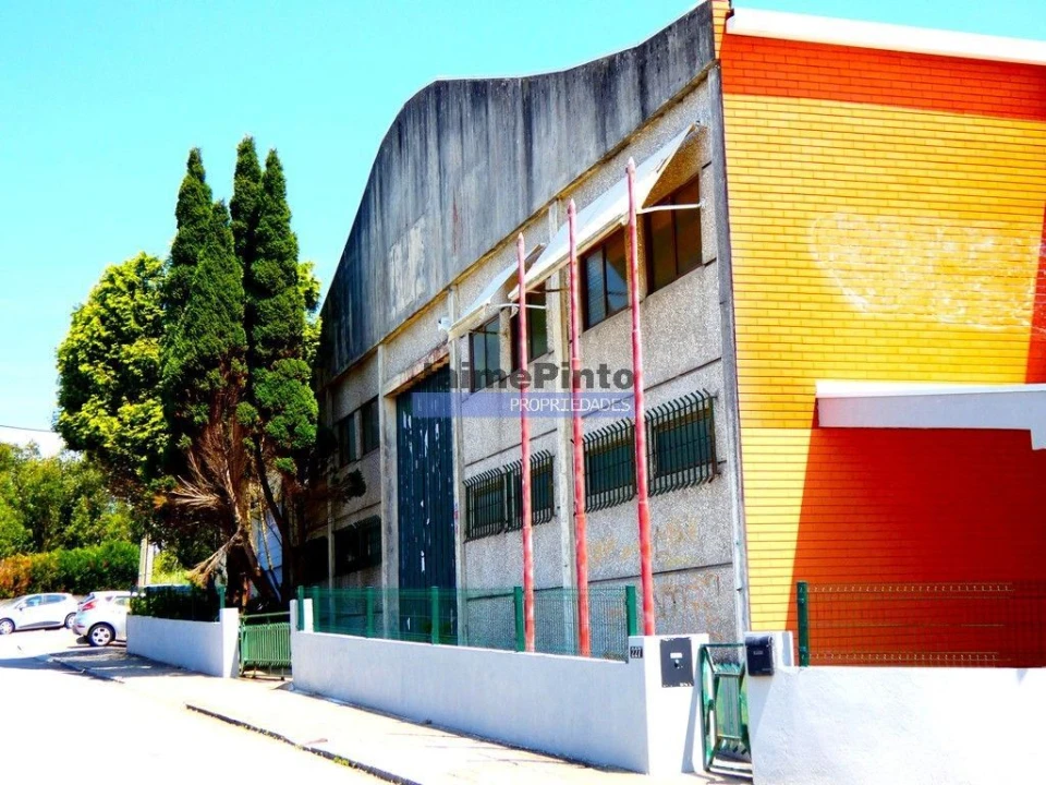 Armazém para Arrendamento em Canelas Foto 1