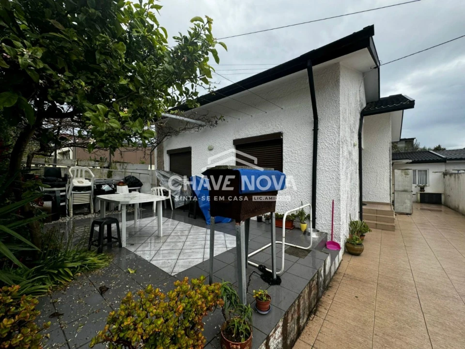 Moradia T2 para Venda em Madalena Foto 2