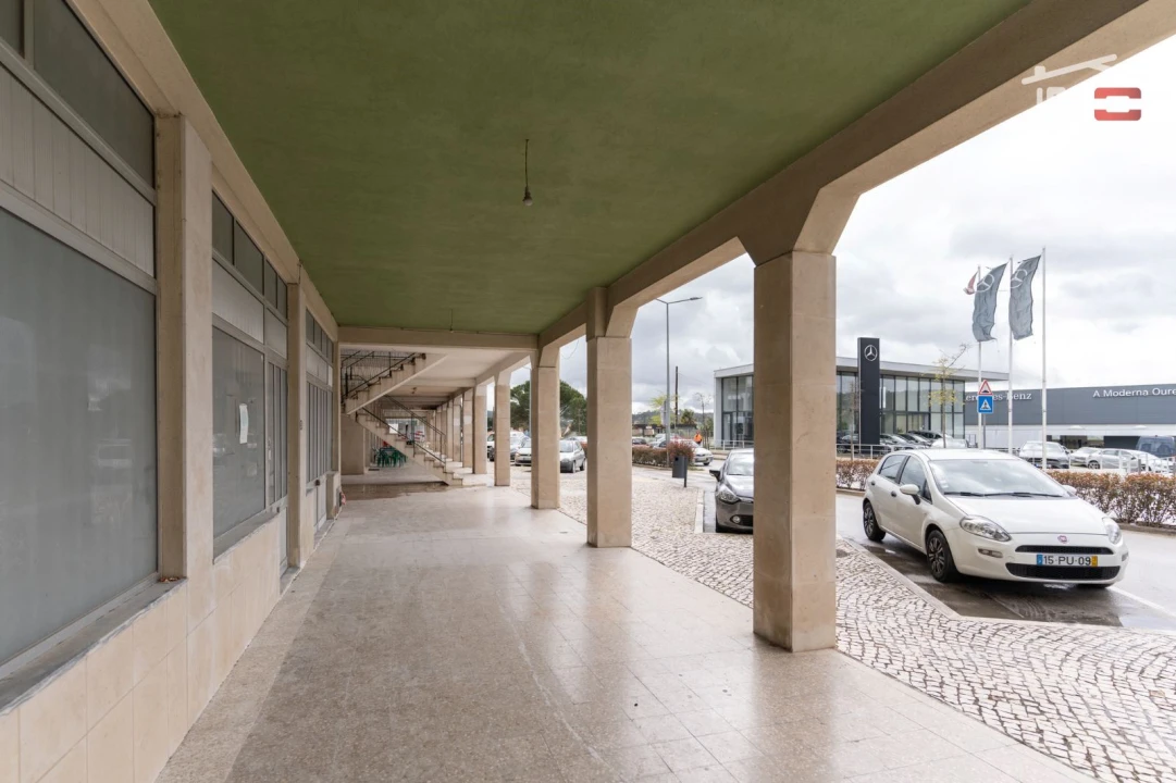 Loja para Arrendamento em Nossa Senhora da Piedade Foto 1