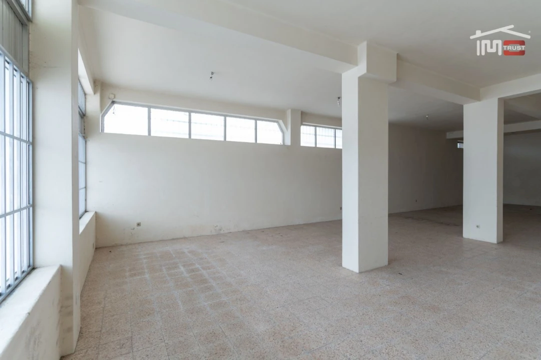 Loja para Arrendamento em Nossa Senhora da Piedade Foto 6