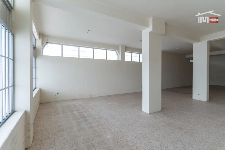 Loja para Arrendamento em Nossa Senhora da Piedade Foto 6