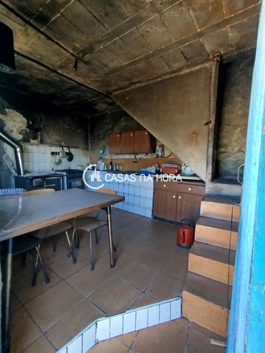 Moradia T2 para Venda em Calde Foto 7