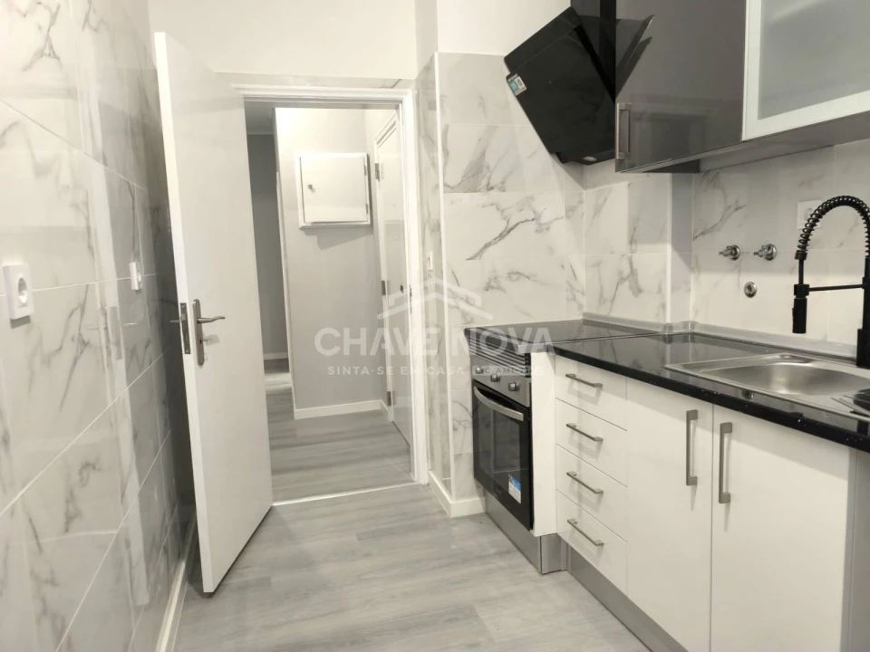 Apartamento T3 para Venda em Loures Foto 2