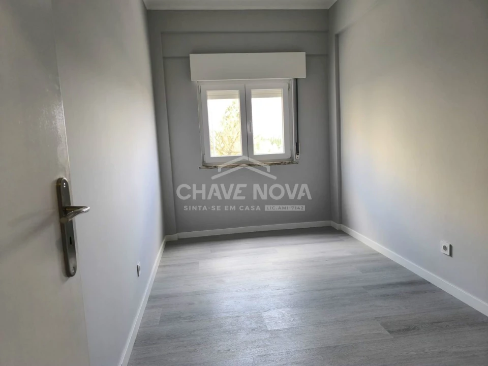Apartamento T3 para Venda em Loures Foto 7