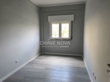 Apartamento T3 para Venda em Loures