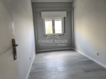 Apartamento T3 para Venda em Loures
