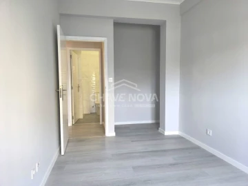 Apartamento T3 para Venda em Loures