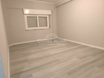 Apartamento T3 para Venda em Loures