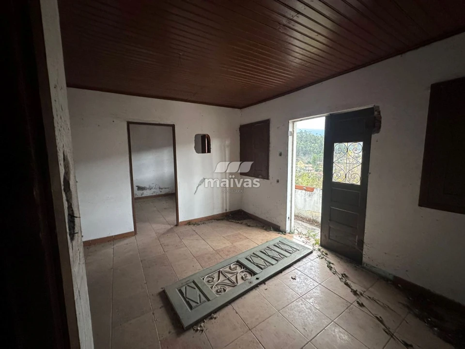 Moradia T3 para Venda em Candemil Foto 6