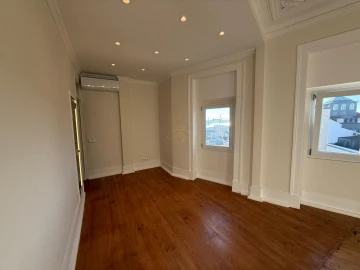 Apartamento T1 para Arrendamento em Misericórdia