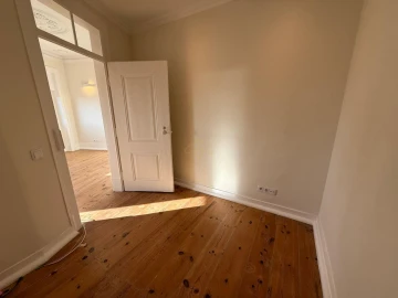 Apartamento T1 para Arrendamento em Misericórdia