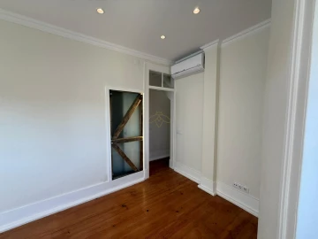 Apartamento T1 para Arrendamento em Misericórdia