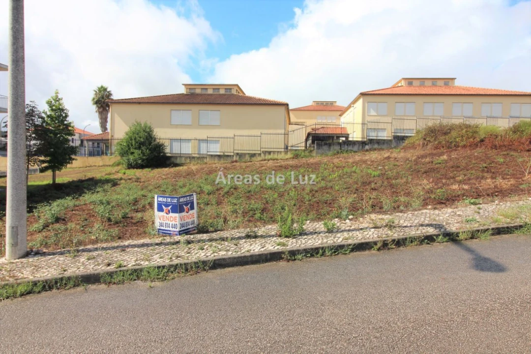 Terreno para Venda em Louriçal Foto 1