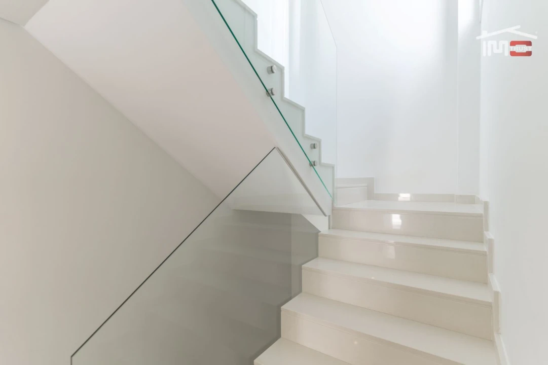 Moradia T3 para Venda em Corroios Foto 8