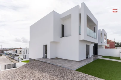 Moradia T3 para Venda em Corroios