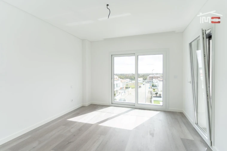 Moradia T3 para Venda em Corroios Foto 13