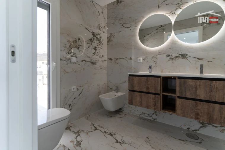 Moradia T3 para Venda em Corroios Foto 14