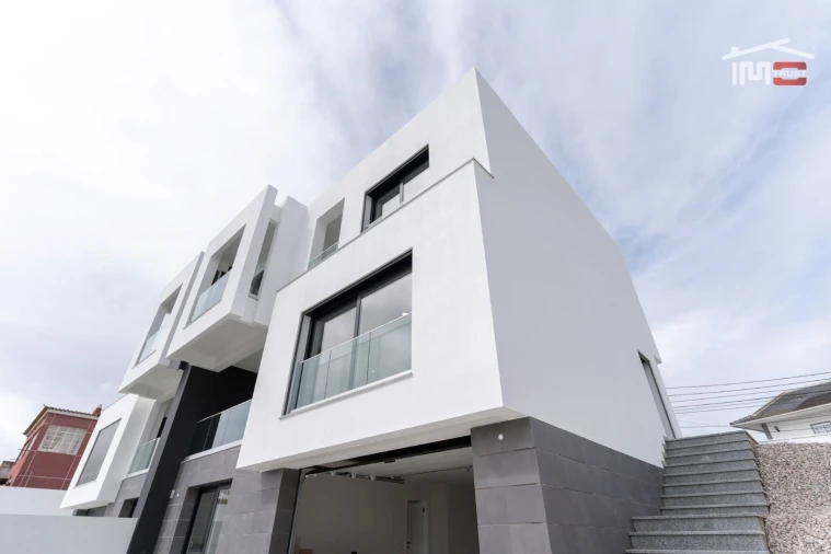 Moradia T3 para Venda em Corroios Foto 27