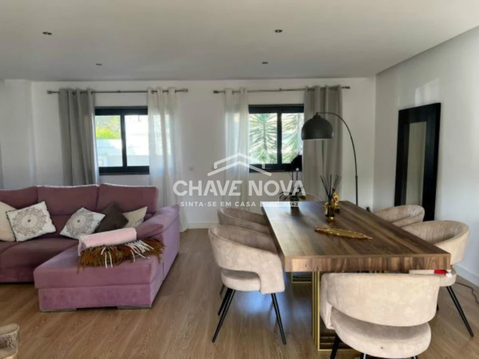 Moradia T4 para Venda em Santo Antonio da Charneca Foto 14