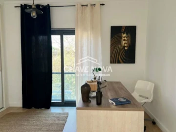 Moradia T4 para Venda em Santo Antonio da Charneca