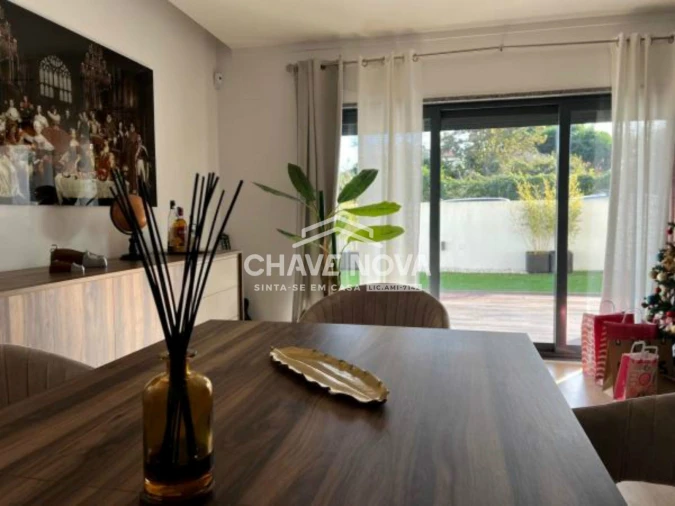 Moradia T4 para Venda em Santo Antonio da Charneca Foto 13