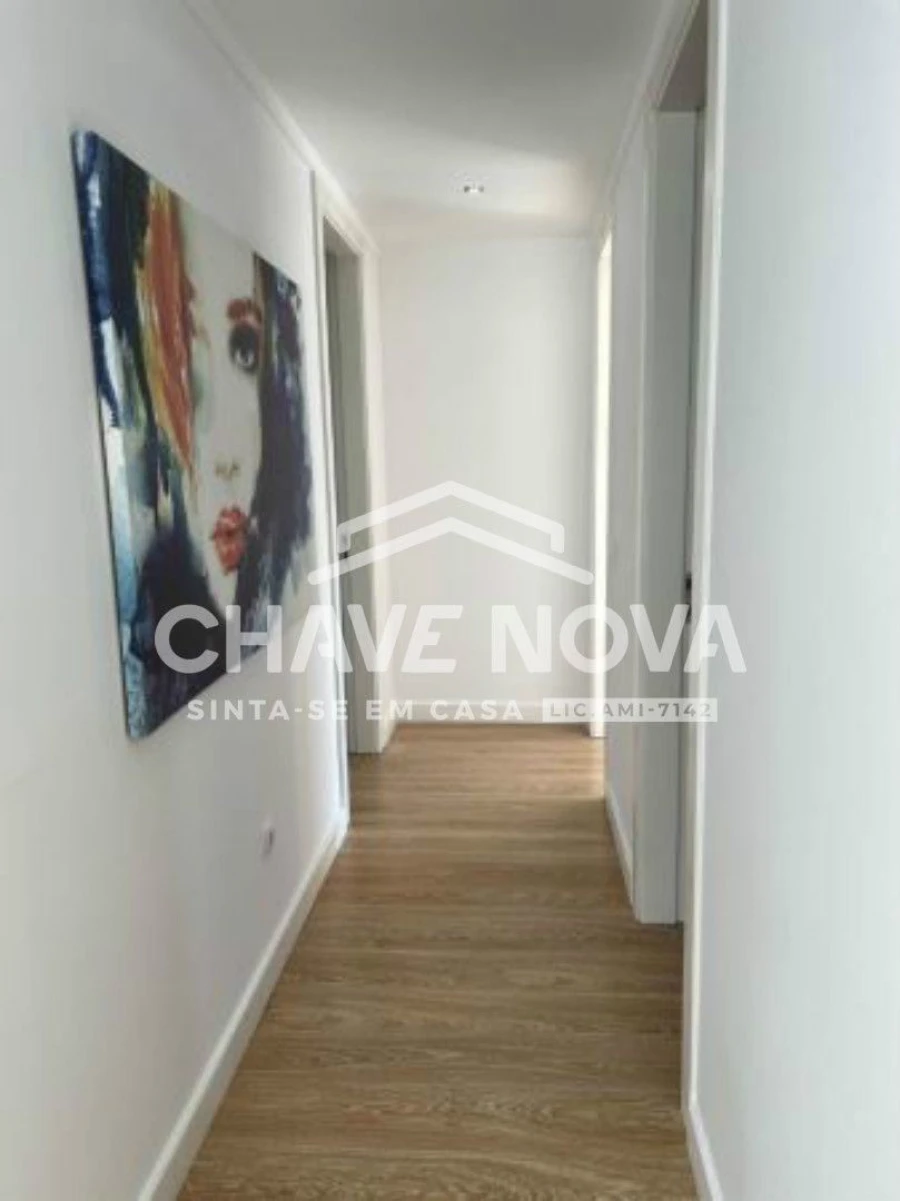 Moradia T4 para Venda em Santo Antonio da Charneca Foto 16