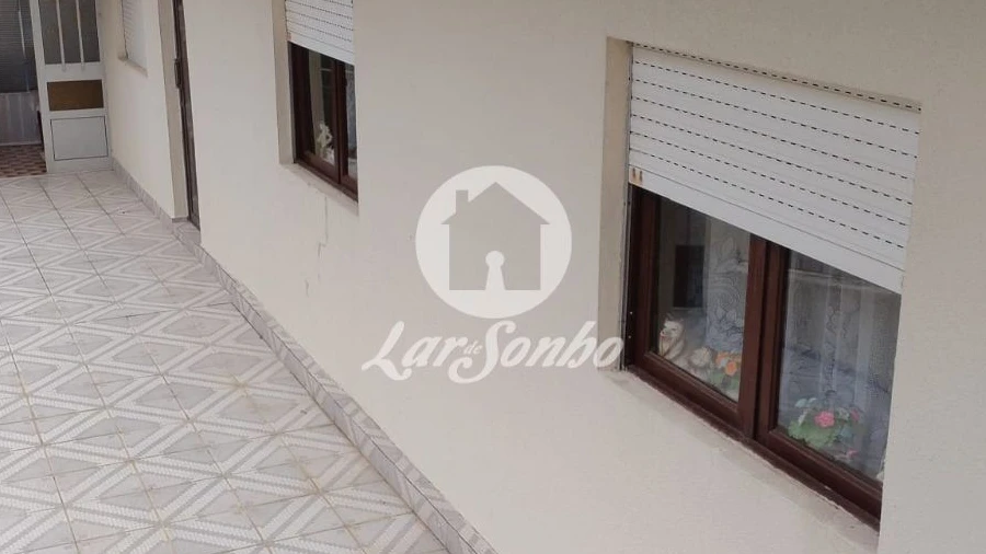 Moradia T5 para Venda em Ardegão, Arnozela e Seidões