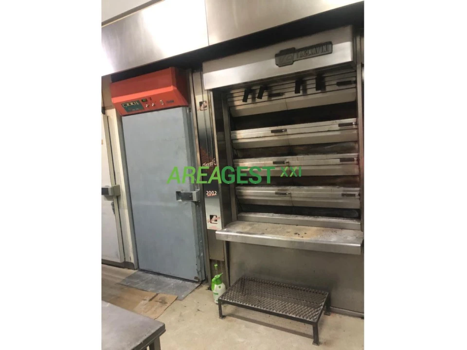 Loja para Venda em Santo António dos Cavaleiros e Frielas Foto 15