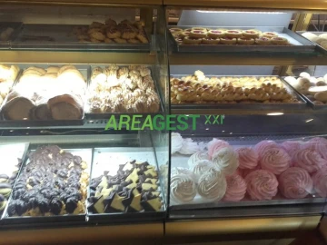 Loja para Venda em Santo António dos Cavaleiros e Frielas