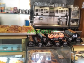 Loja para Venda em Santo António dos Cavaleiros e Frielas