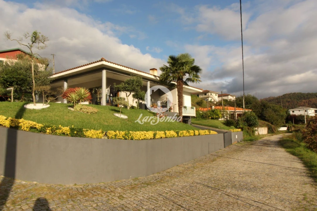 Moradia T3 para Venda em Infantas Foto 1