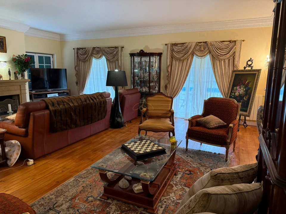 Moradia T5 para Venda em Santa Maria e São Miguel, São Martinho, São Pedro Penaferrim Foto 6