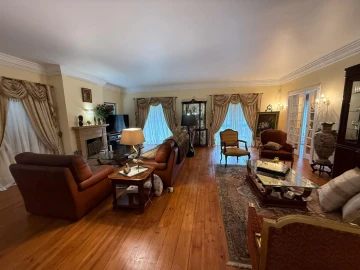 Moradia T5 para Venda em Santa Maria e São Miguel, São Martinho, São Pedro Penaferrim