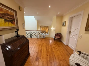 Moradia T5 para Venda em Santa Maria e São Miguel, São Martinho, São Pedro Penaferrim