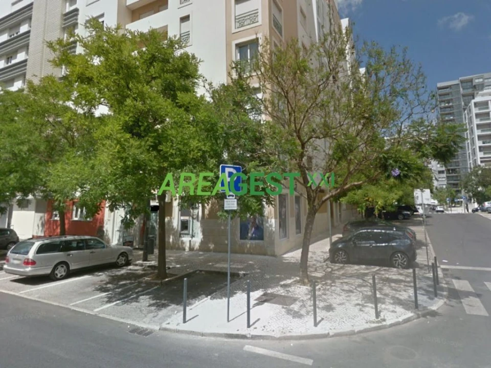 Loja para Venda em Alvalade Foto 15