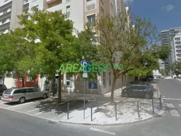 Loja para Venda em Alvalade