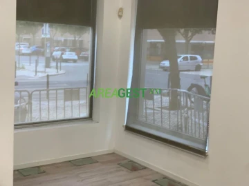 Loja para Venda em Alvalade