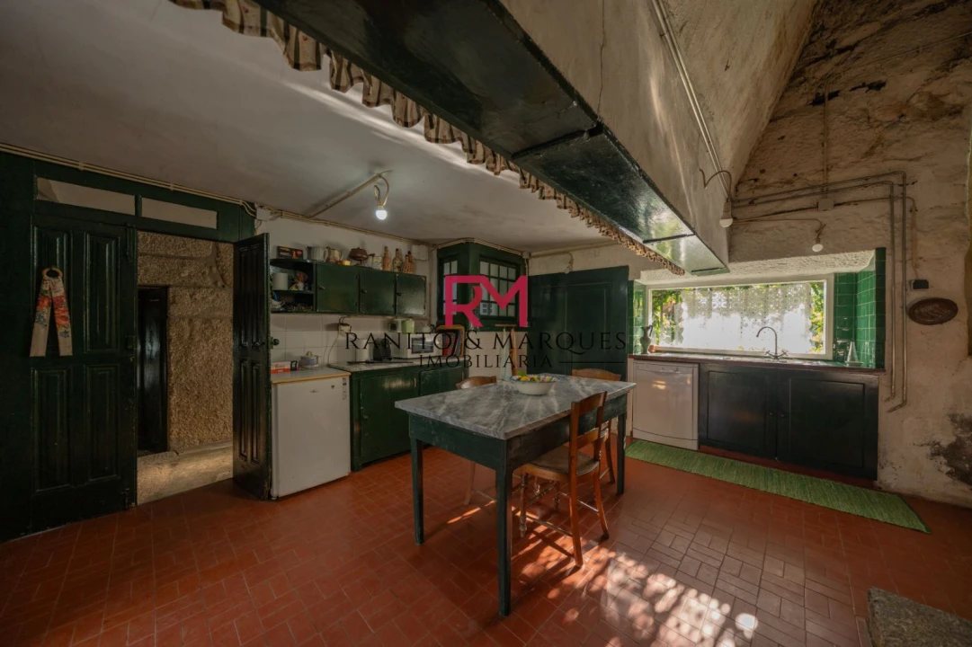 Quinta T9 para Venda em Paredes Foto 16